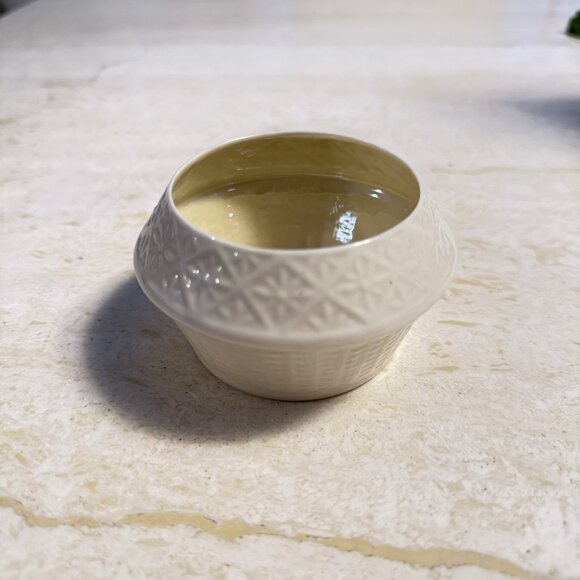 Vintage Belleek Snowflake & Basket Weave Open Sugar Bowl - Picture 1 of 5